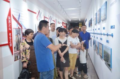 爱在吕氏贵宾会——公司组织“敬职爱家”之优秀职工家属进企业参观体验活动