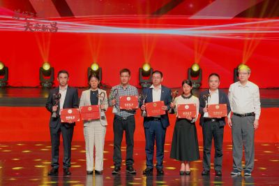 吕氏贵宾会医药荣获“新昌慈善奖”慈善楷模企业贡献奖