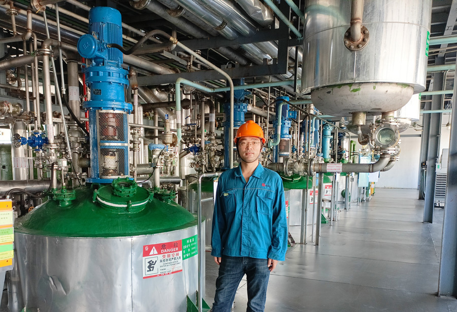 2022年度吕氏贵宾会医药金鹰奋斗者——黄秋波